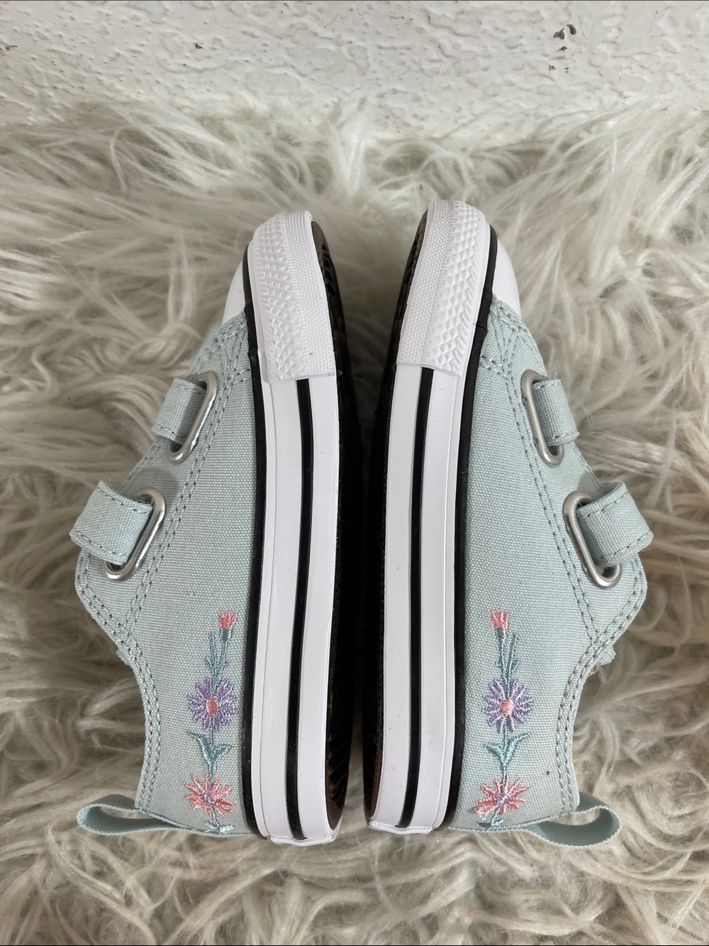 CONVERSE Chuck Taylor All Star Easy-On Velcro Embroidered Floral Kids Size 7 NEW - Picture 8 of 14
